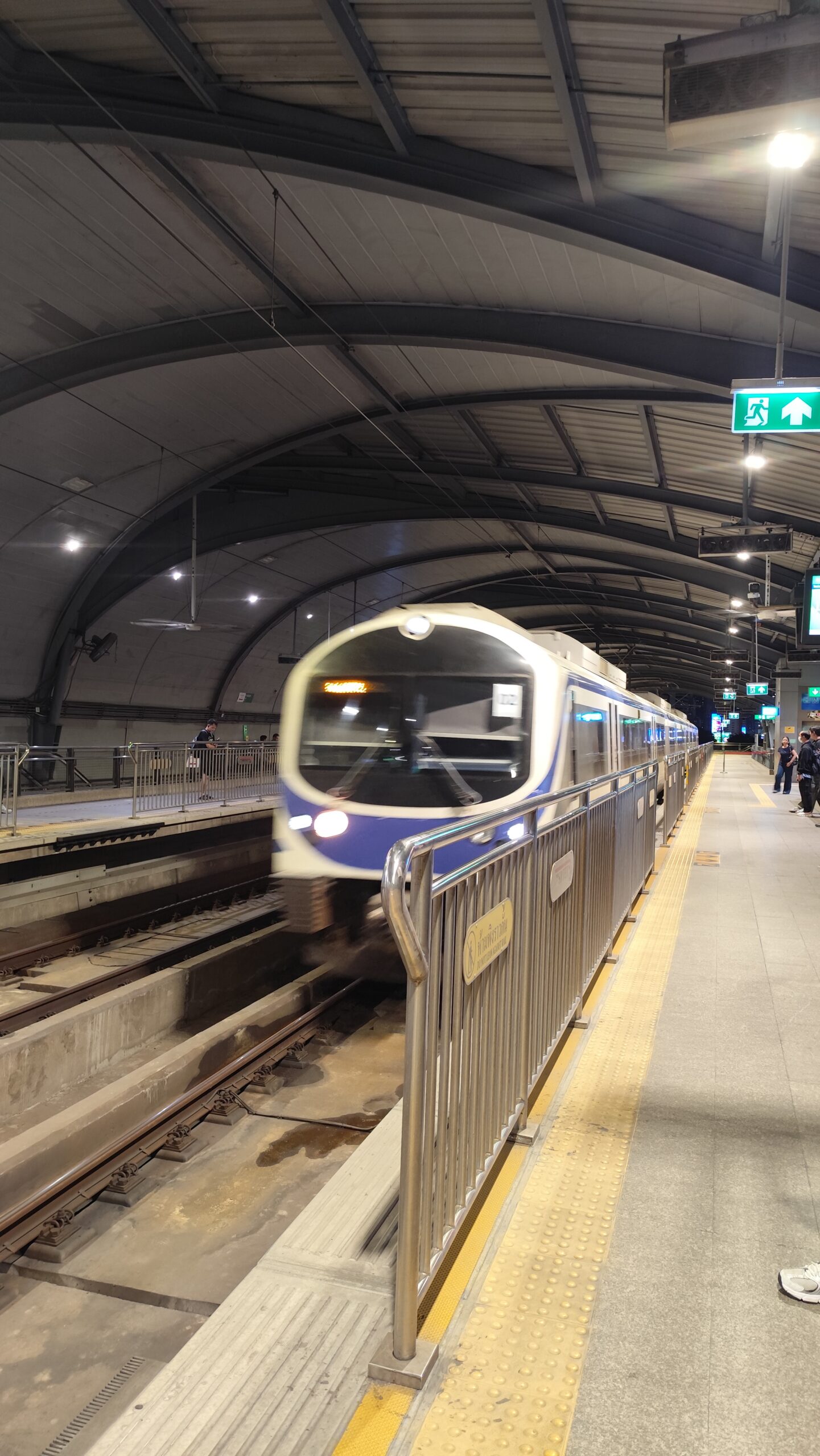 Train to Suvarnabhumi Airport
